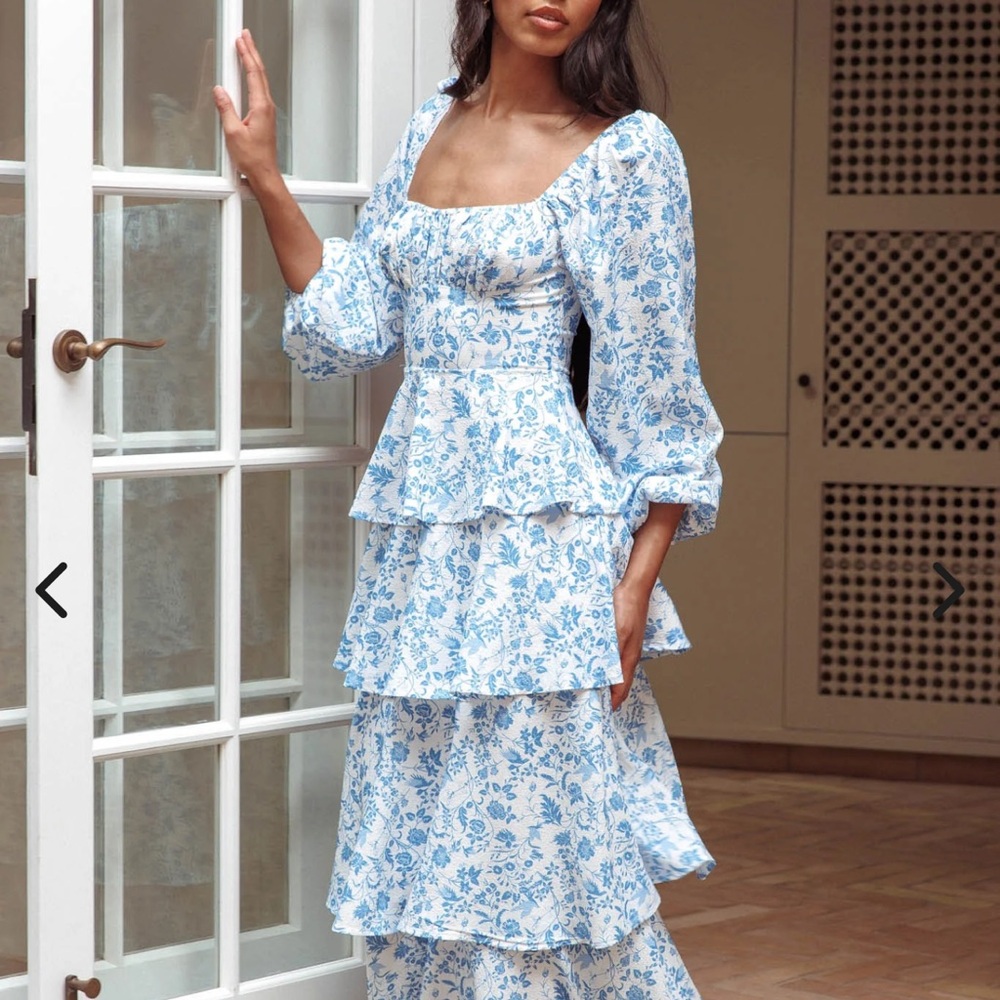 Elegant Blue Floral Tiered Dress selfie Leslie